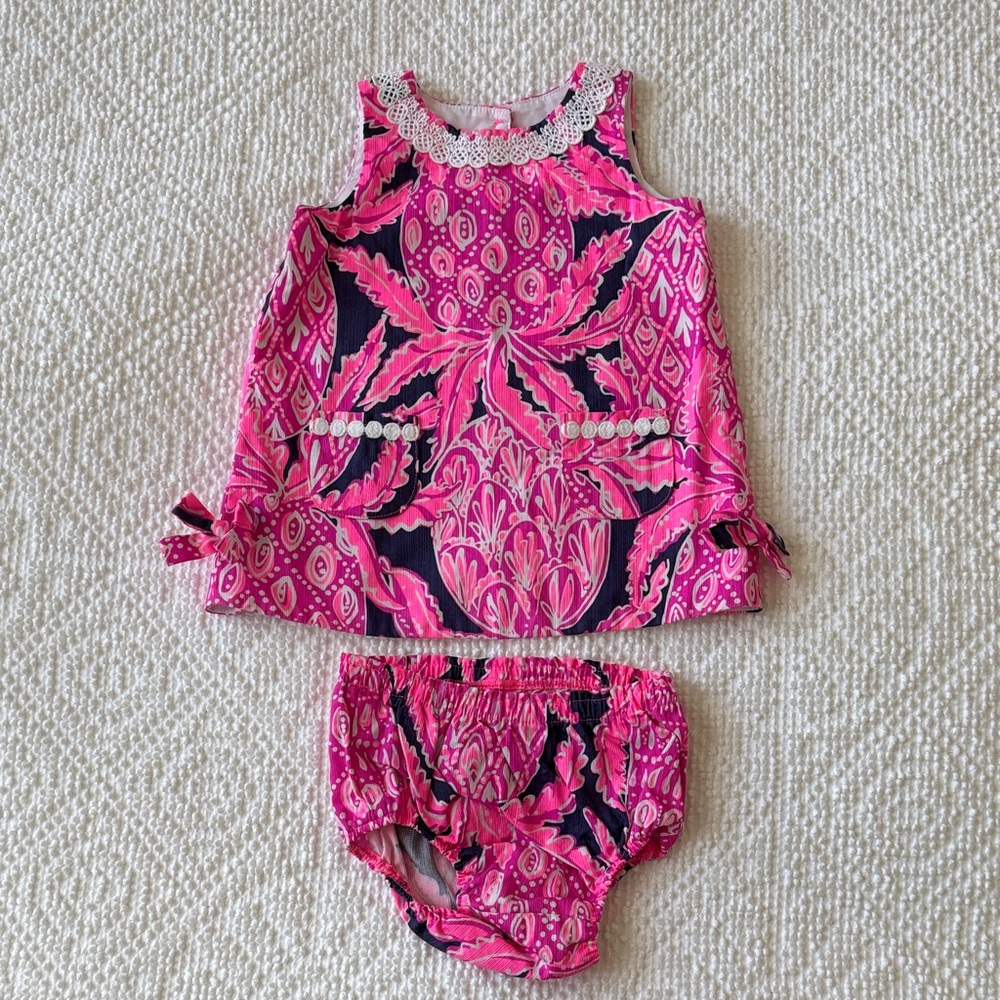 NWOT Lilly Pulitzer Pineapple print baby Lilly set w bloomer 18-24 m
